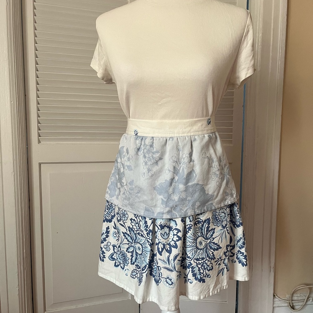 Floral Blue and White Women's apron